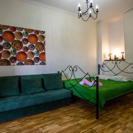 Downtown Apartment Near Sulfur Baths Тбилиси Экстерьер фото