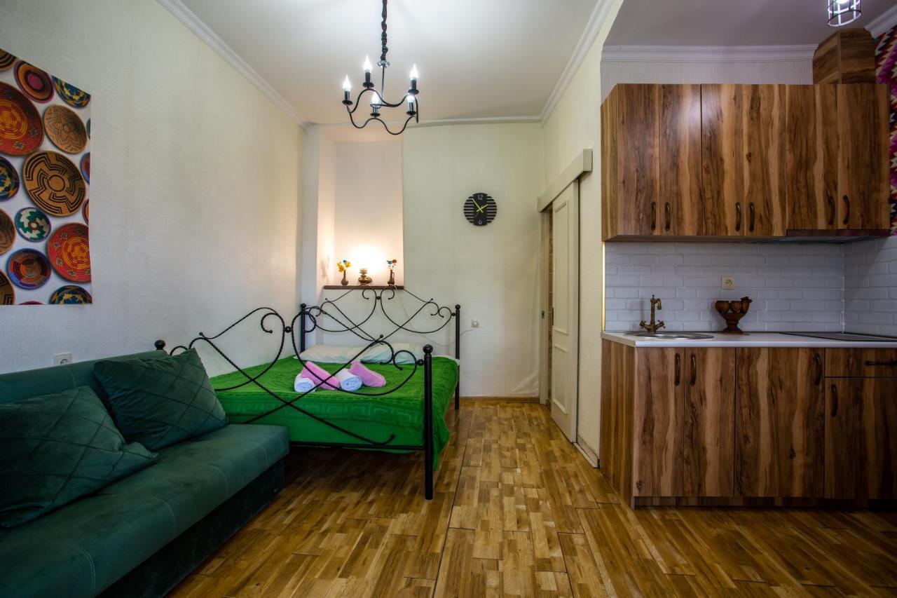 Downtown Apartment Near Sulfur Baths Тбилиси Экстерьер фото