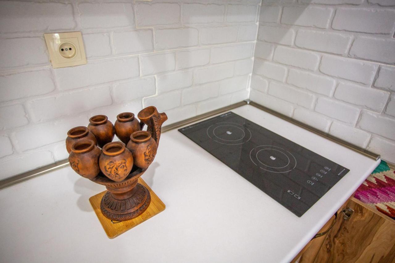 Downtown Apartment Near Sulfur Baths Тбилиси Экстерьер фото